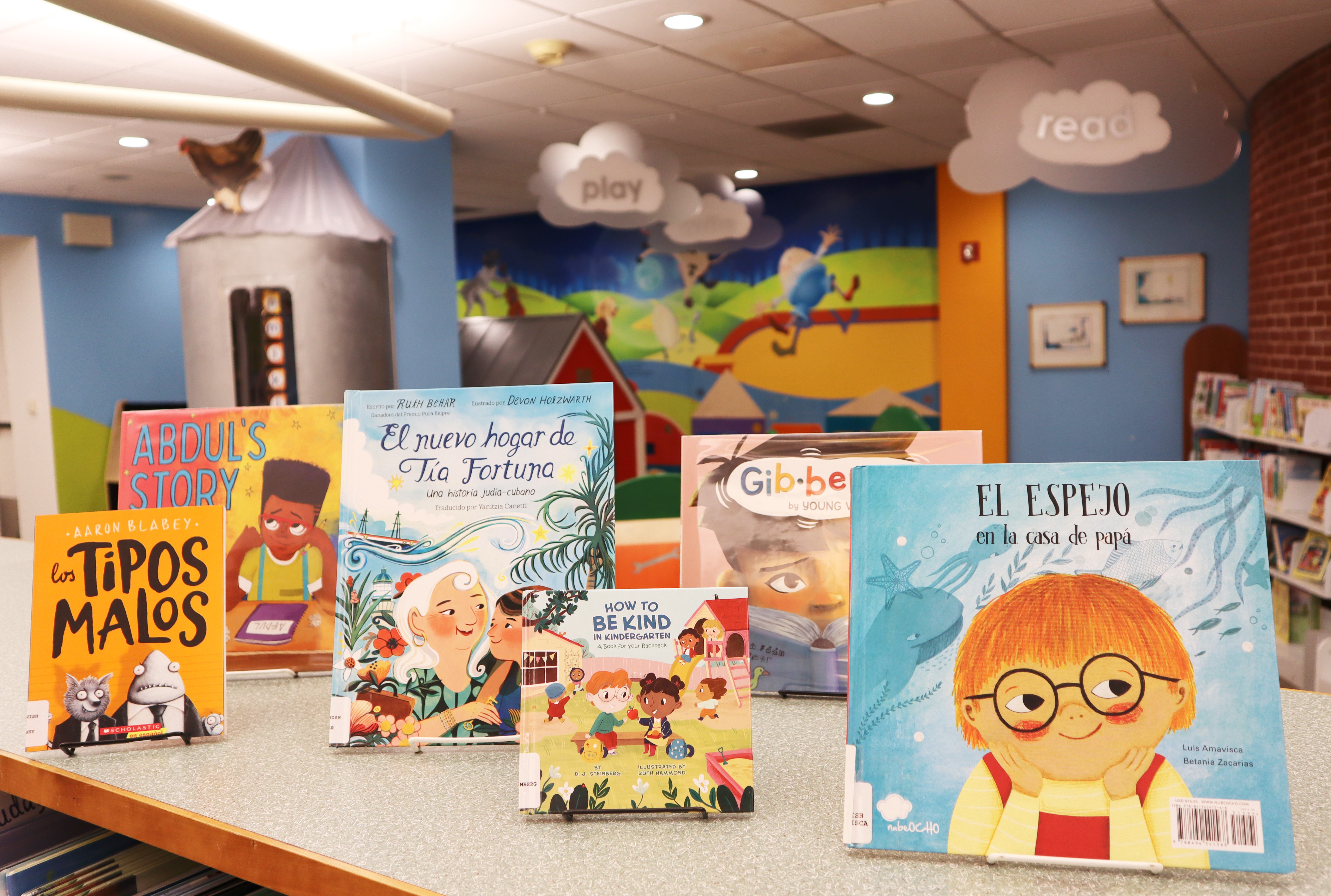 Children's library books with Spanish titles